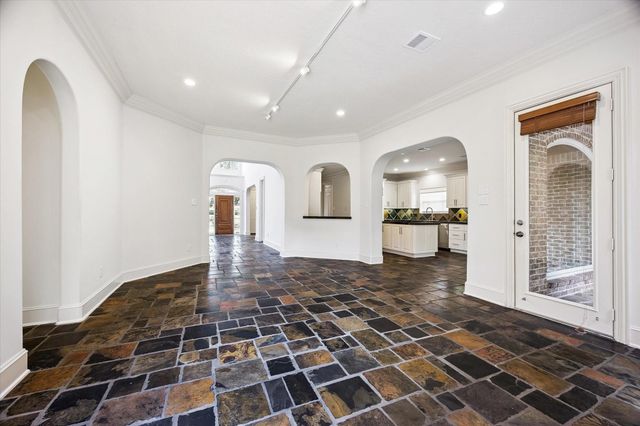 14022 Barnhart Boulevard, Houston, TX 77077