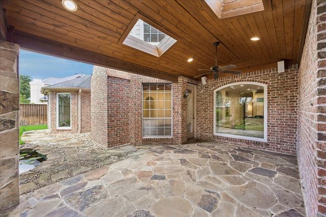 14022 Barnhart Boulevard, Houston, TX 77077