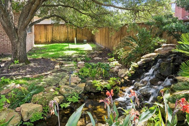 14022 Barnhart Boulevard, Houston, TX 77077