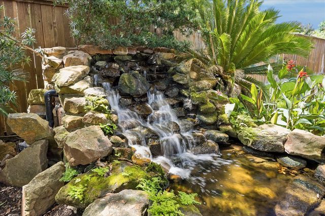 14022 Barnhart Boulevard, Houston, TX 77077