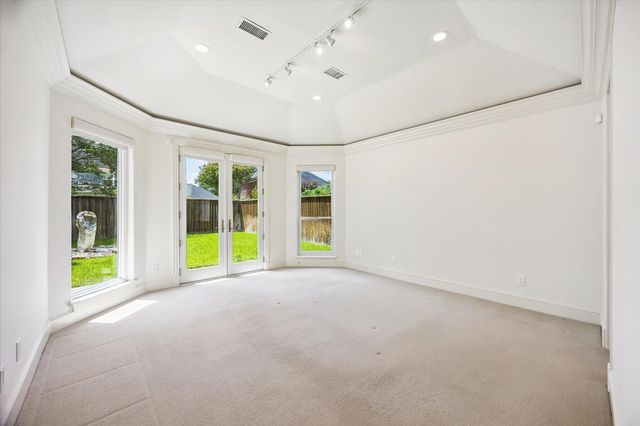 14022 Barnhart Boulevard, Houston, TX 77077
