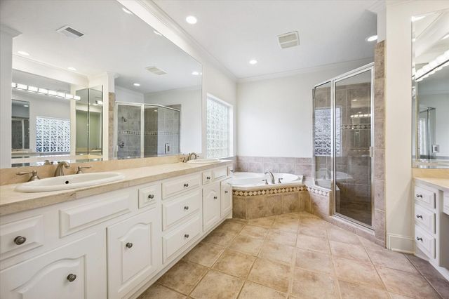 14022 Barnhart Boulevard, Houston, TX 77077