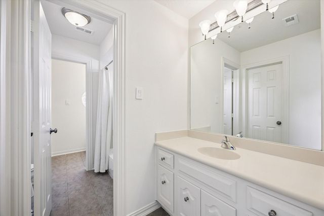 14022 Barnhart Boulevard, Houston, TX 77077