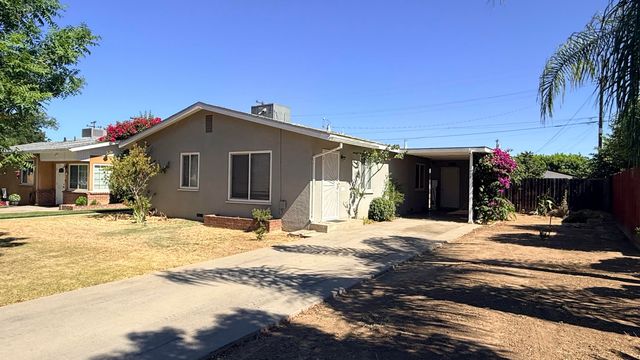 1777 E Meadow Lane, Dinuba, CA 93618