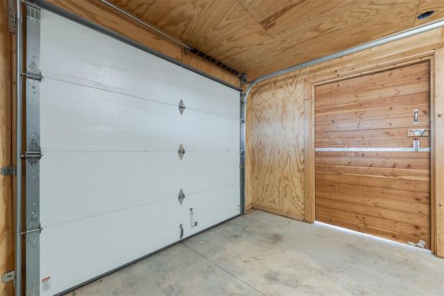 9438 Creek View, Guthrie, OK 73044