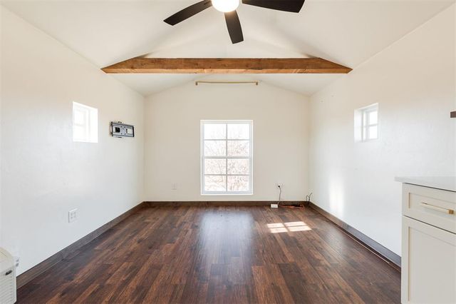9438 Creek View, Guthrie, OK 73044