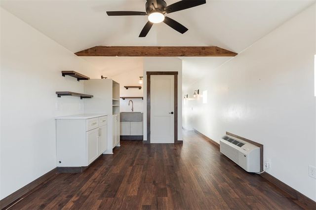 9438 Creek View, Guthrie, OK 73044