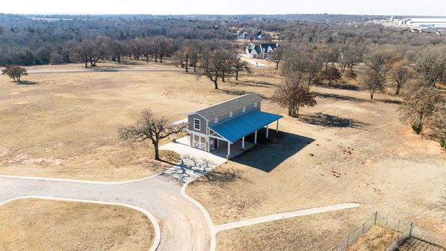 9438 Creek View, Guthrie, OK 73044