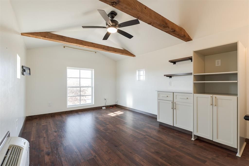Image 27 of property listing at 9438 Creek View, Guthrie, OK 73044