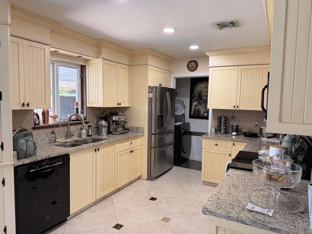 1905 S FLORIDA MANGO Road, West Palm Beach, FL 33406