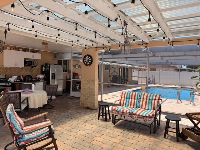 1905 S FLORIDA MANGO Road, West Palm Beach, FL 33406