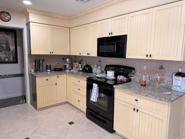 1905 S FLORIDA MANGO Road, West Palm Beach, FL 33406