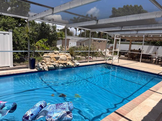 1905 S FLORIDA MANGO Road, West Palm Beach, FL 33406