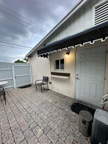 1905 S FLORIDA MANGO Road, West Palm Beach, FL 33406