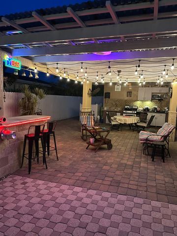 1905 S FLORIDA MANGO Road, West Palm Beach, FL 33406