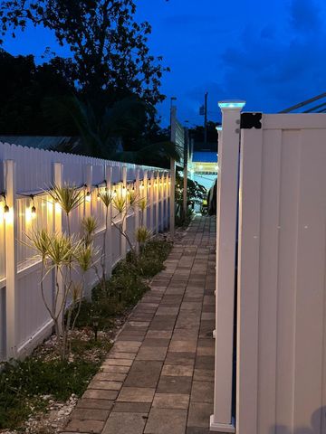 1905 S FLORIDA MANGO Road, West Palm Beach, FL 33406