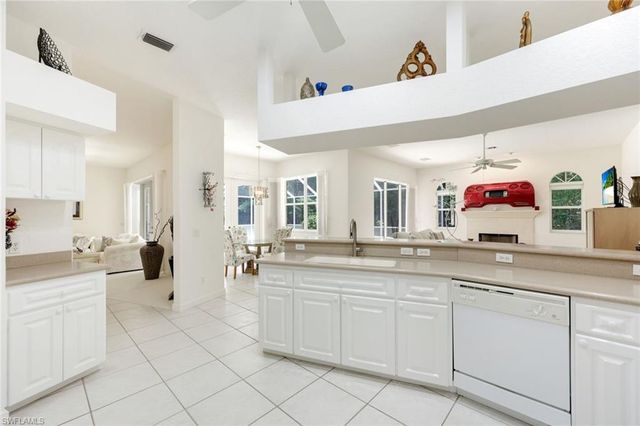 2079 Imperial CIR, Naples, FL 34110