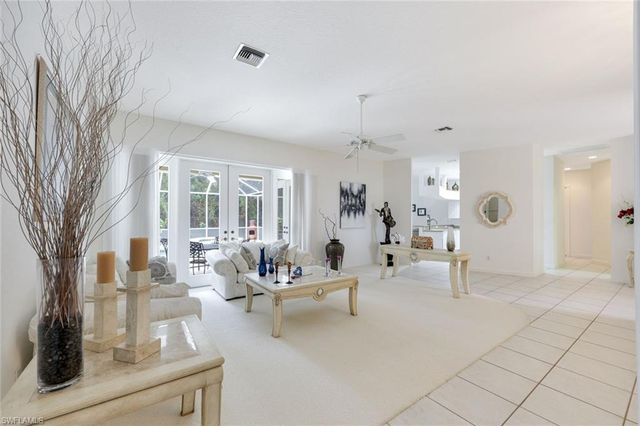 2079 Imperial CIR, Naples, FL 34110