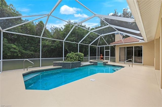 2079 Imperial CIR, Naples, FL 34110