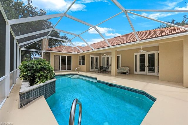2079 Imperial CIR, Naples, FL 34110