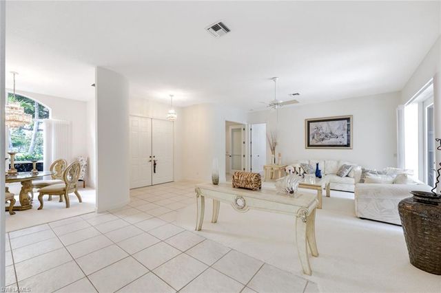 2079 Imperial CIR, Naples, FL 34110