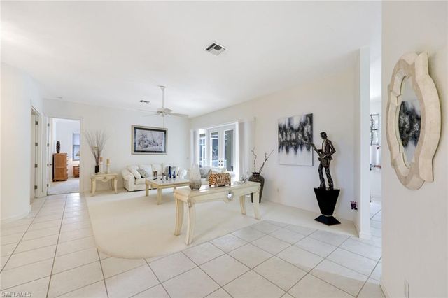 2079 Imperial CIR, Naples, FL 34110