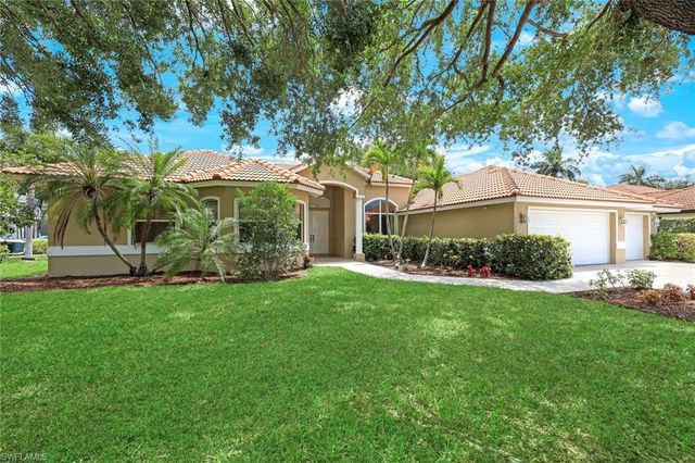 2079 Imperial CIR, Naples, FL 34110