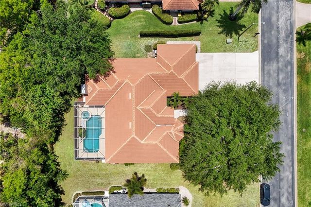 2079 Imperial CIR, Naples, FL 34110