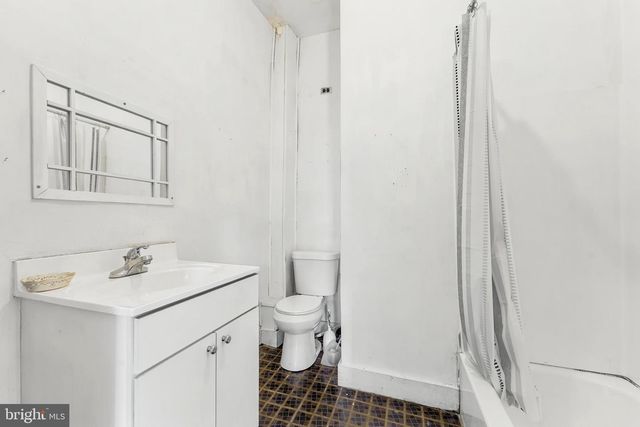 2203 SPRUCE ST, Philadelphia, PA 19103