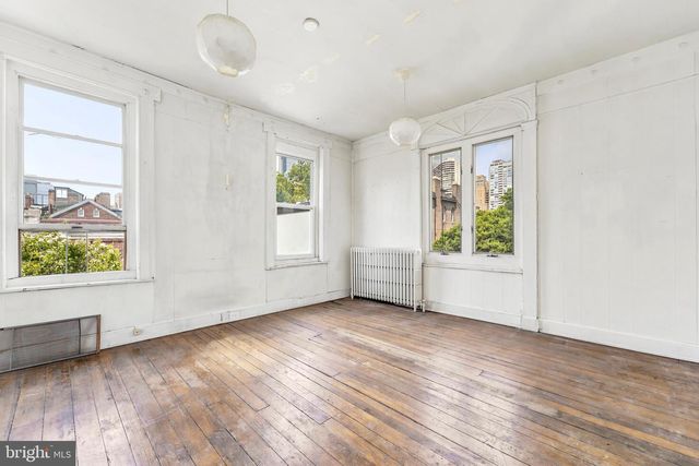 2203 SPRUCE ST, Philadelphia, PA 19103