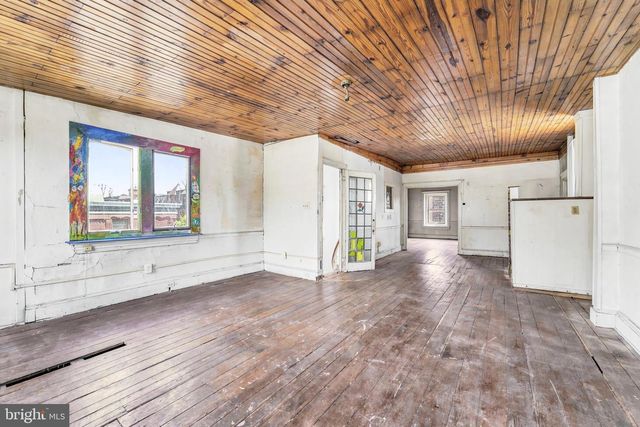 2203 SPRUCE ST, Philadelphia, PA 19103