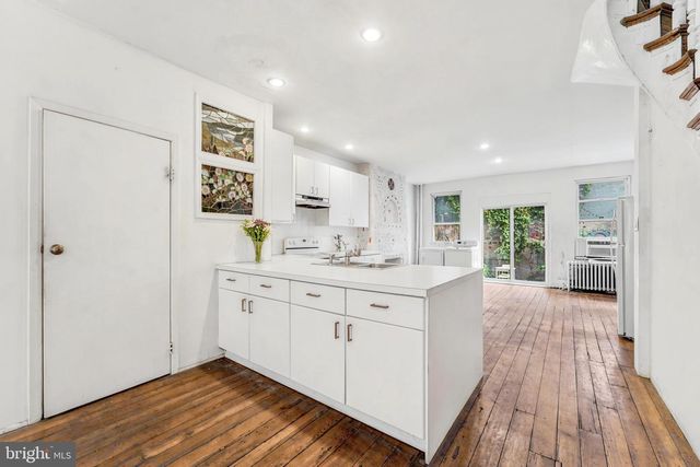 2203 SPRUCE ST, Philadelphia, PA 19103