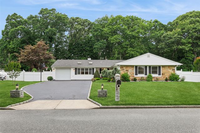 16 Parson Drive, Stony Brook, NY 11790