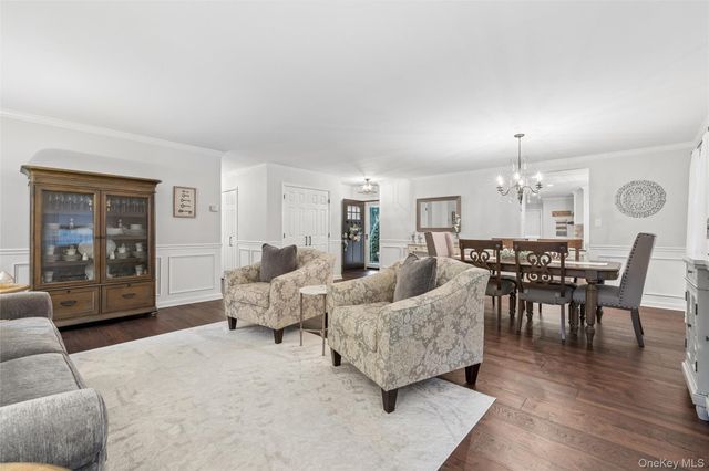 16 Parson Drive, Stony Brook, NY 11790