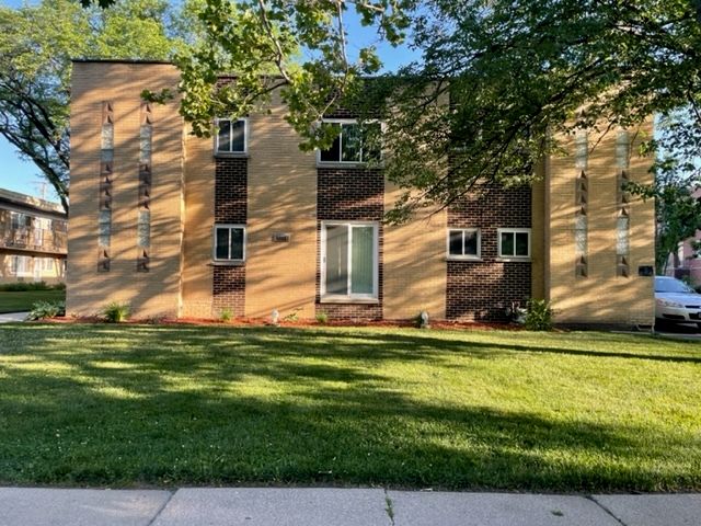 1019 Peterson Avenue B6, Park Ridge, IL 60068