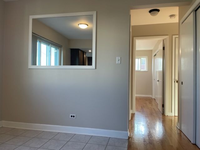 1019 Peterson Avenue B6, Park Ridge, IL 60068