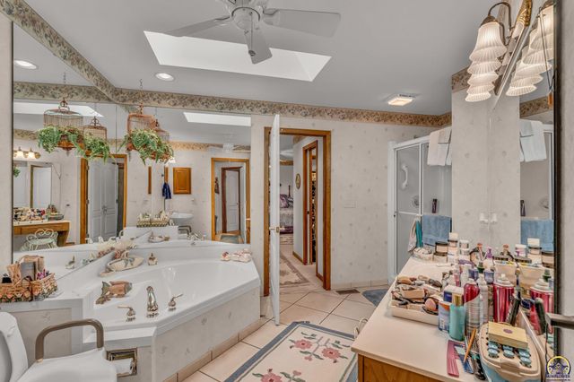 5946 SW 30th Ter, Topeka, KS 66610