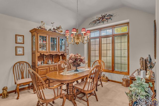 5946 SW 30th Ter, Topeka, KS 66610