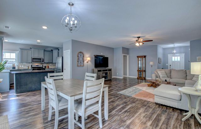 2917 Gillis Drive, Benton, AR 72015