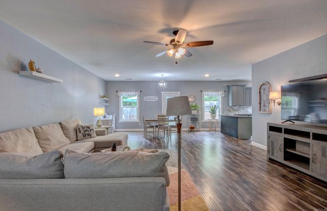 2917 Gillis Drive, Benton, AR 72015