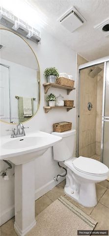 608 Commodore Dr, Plantation, FL 33325