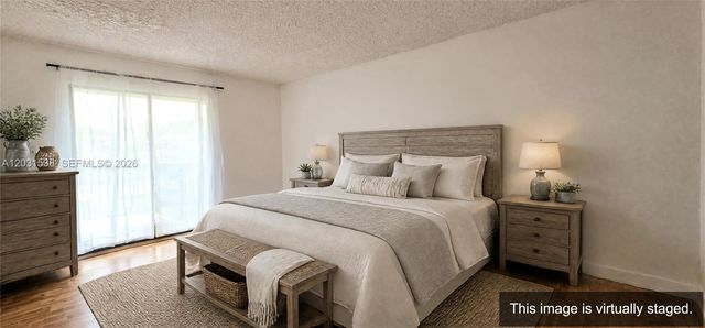608 Commodore Dr, Plantation, FL 33325