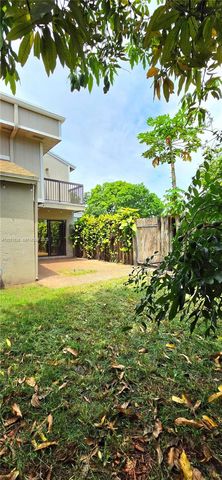 608 Commodore Dr, Plantation, FL 33325