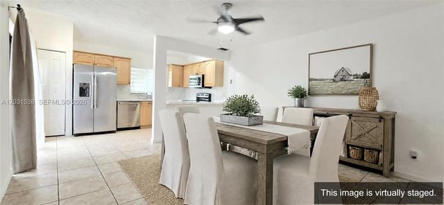 608 Commodore Dr, Plantation, FL 33325
