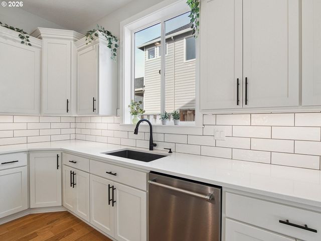 4562 Nw HARRIS Ter, Portland, OR 97229