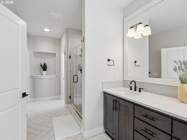 4562 Nw HARRIS Ter, Portland, OR 97229