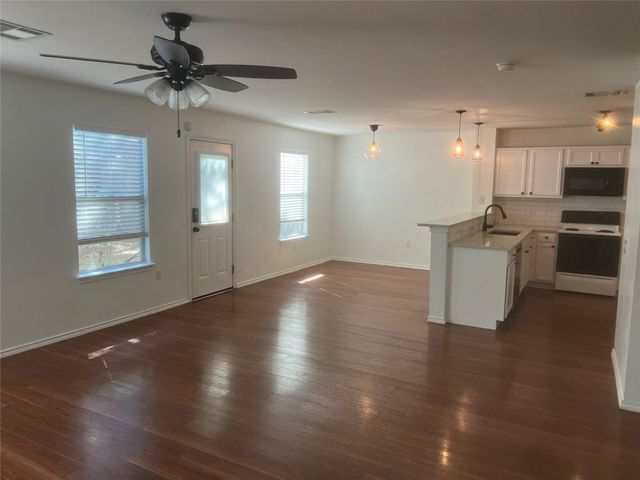 8511 Davis Oaks TRL, Austin, TX 78748