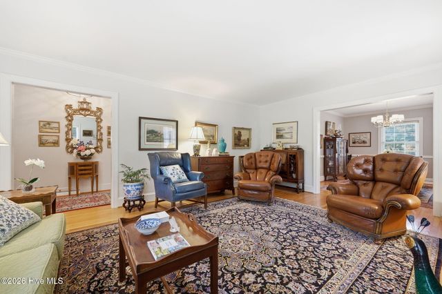 1306 Summit Avenue, Washington, NC 27889