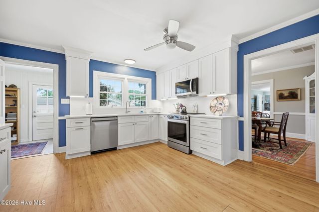 1306 Summit Avenue, Washington, NC 27889