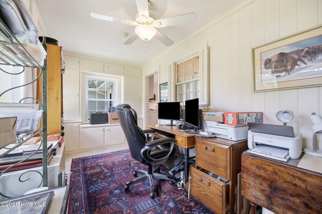 1306 Summit Avenue, Washington, NC 27889